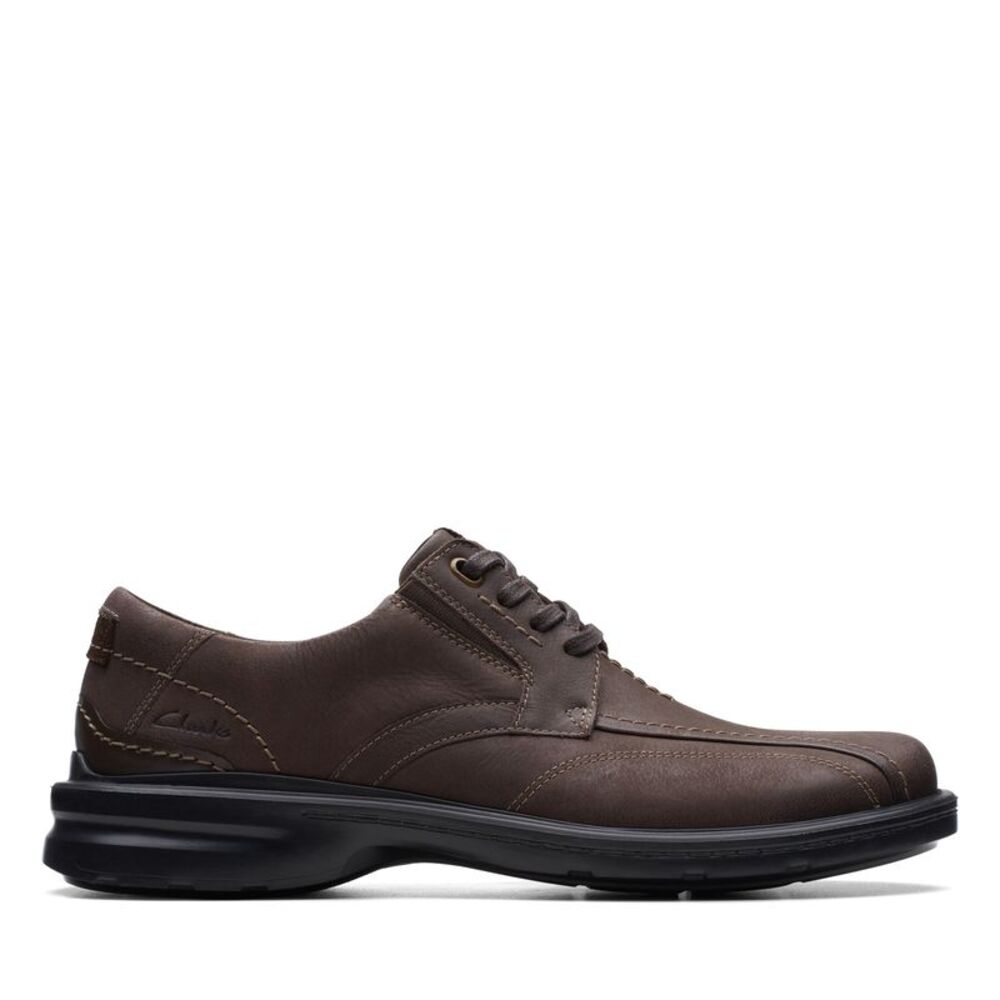 Clarks Mens Gessler Lace Brown Shoes (NWT)